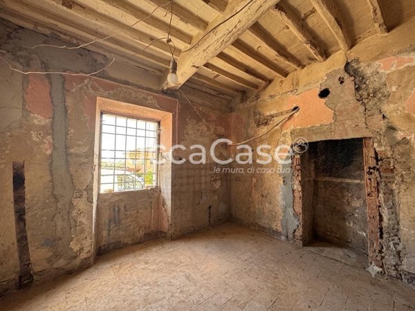 casa indipendente in vendita a Toano in zona Massa