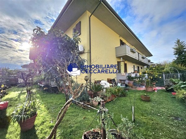 casa indipendente in vendita a Toano in zona Massa