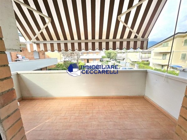 appartamento in vendita a Toano in zona Massa
