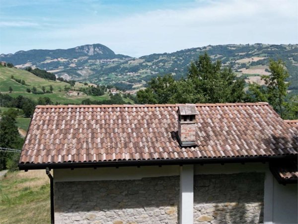 casa indipendente in vendita a Toano in zona Quara