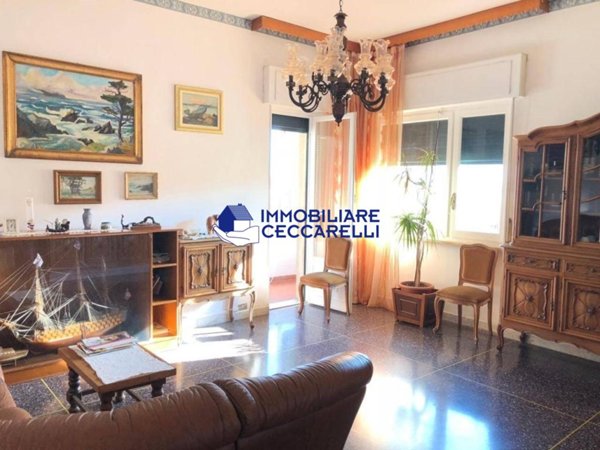 appartamento in vendita a Toano in zona Massa