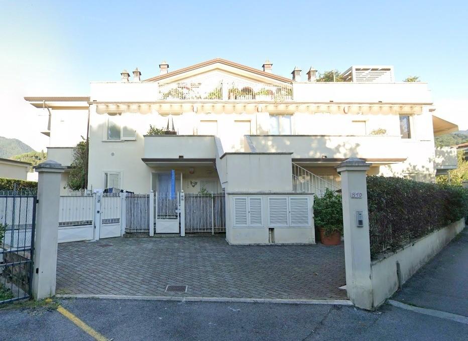 appartamento in vendita a Toano in zona Massa