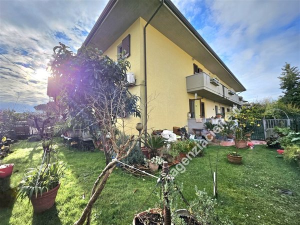 casa indipendente in vendita a Toano in zona Massa