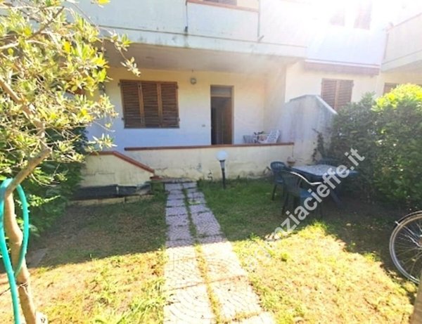 appartamento in vendita a Toano in zona Massa