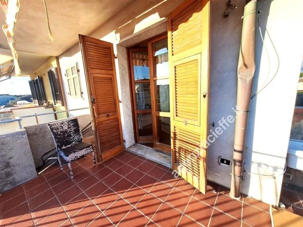 appartamento in vendita a Toano in zona Massa