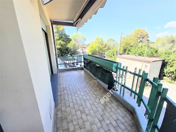 appartamento in vendita a Toano in zona Massa