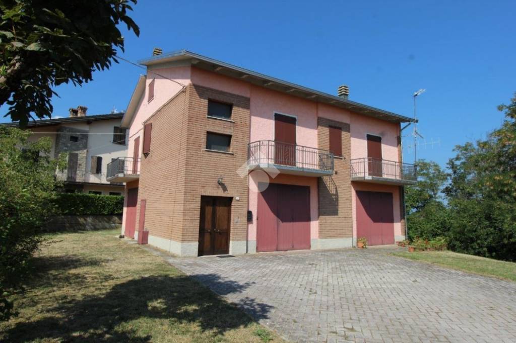 casa indipendente in vendita a Toano in zona Quara