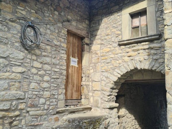 casa indipendente in vendita a Vetto in zona Castellaro