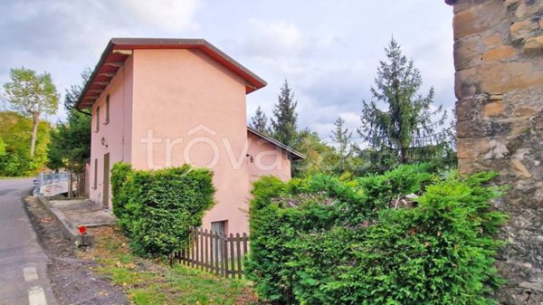 casa indipendente in vendita a Vetto