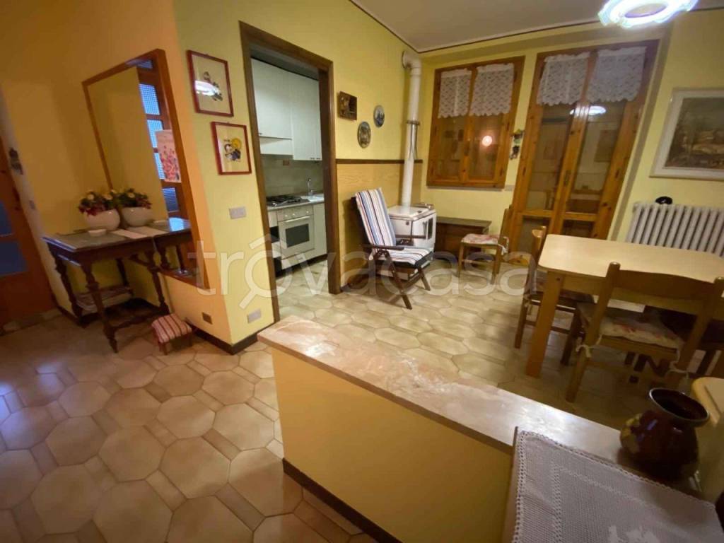 appartamento in vendita a Vetto