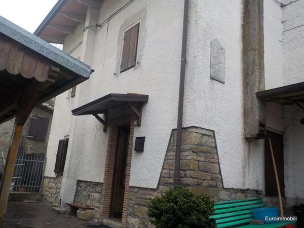 appartamento in vendita a Vetto
