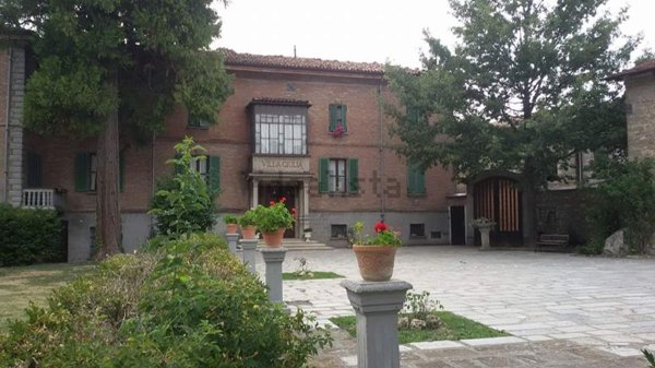 casa indipendente in vendita a Vetto