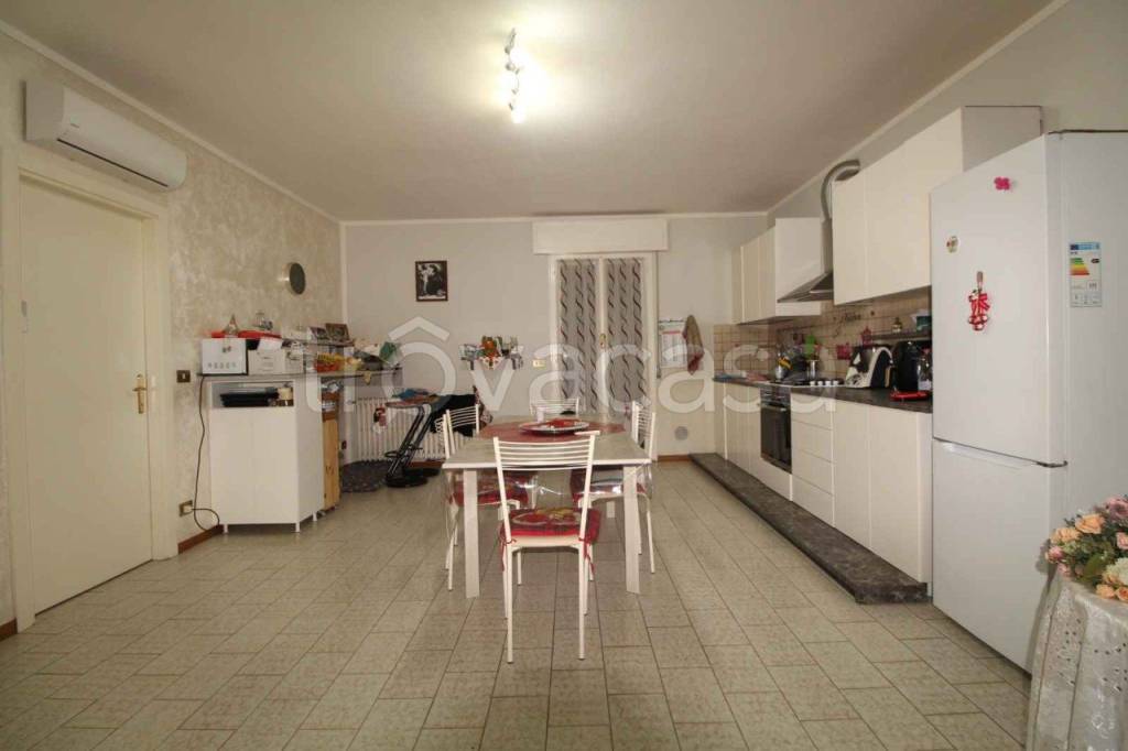 appartamento in vendita a Vetto