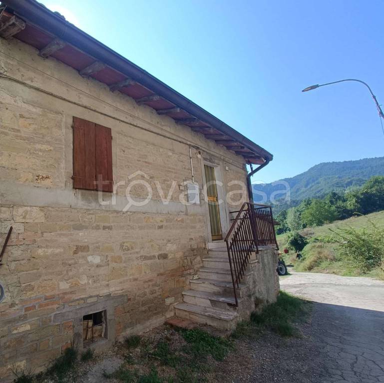 casa indipendente in vendita a Vetto in zona Piagnolo