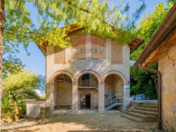 casa indipendente in vendita a Vetto in zona Spigone