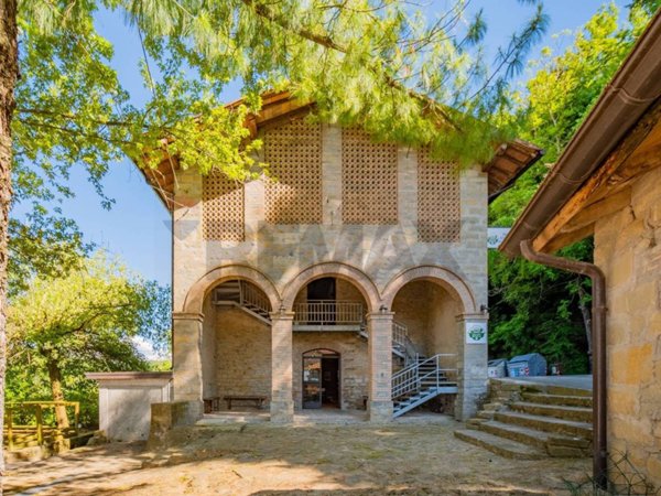 casa indipendente in vendita a Vetto in zona Spigone