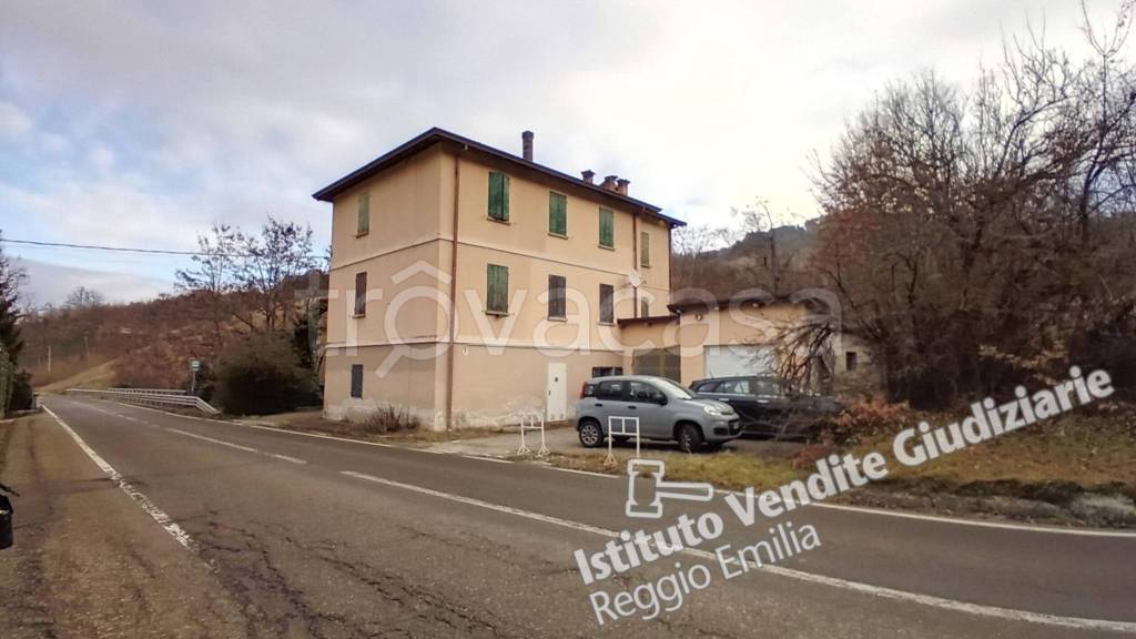 appartamento in vendita a Vetto in zona Cantoniera