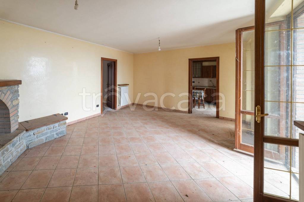 appartamento in vendita a Vetto in zona Costa