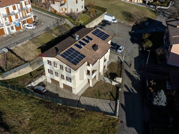 appartamento in vendita a Vetto