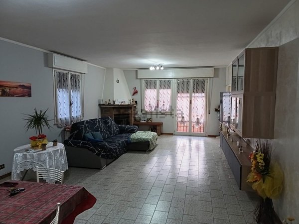 appartamento in vendita a Vetto