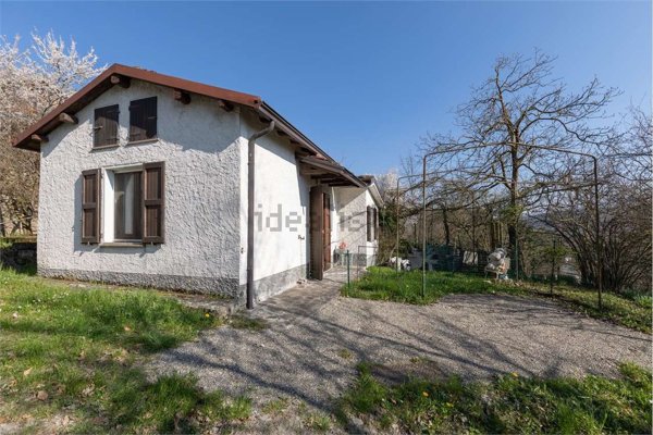 appartamento in vendita a Vetto in zona Rodogno