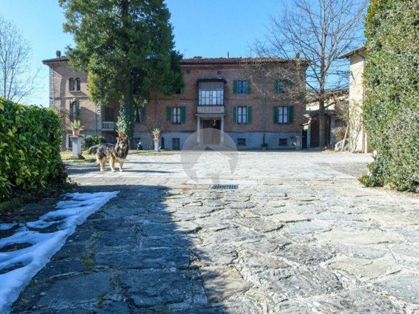 casa indipendente in vendita a Vetto