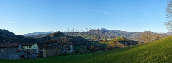 terreno edificabile in vendita a Vetto in zona Tizzolo