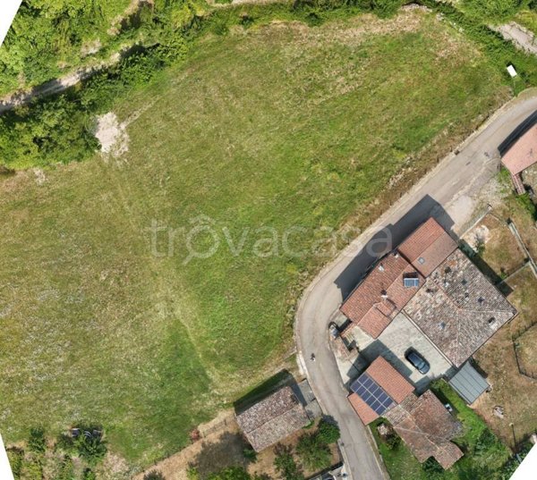 terreno agricolo in vendita a Vetto in zona Tizzolo