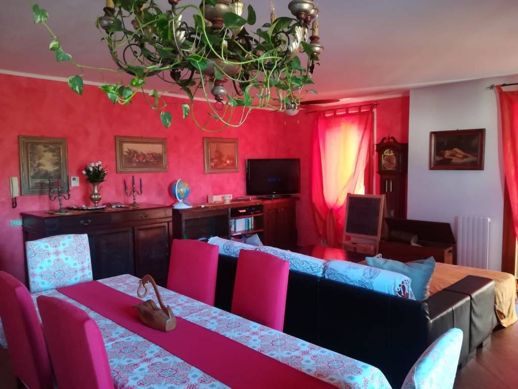 casa indipendente in vendita a Vezzano sul Crostolo