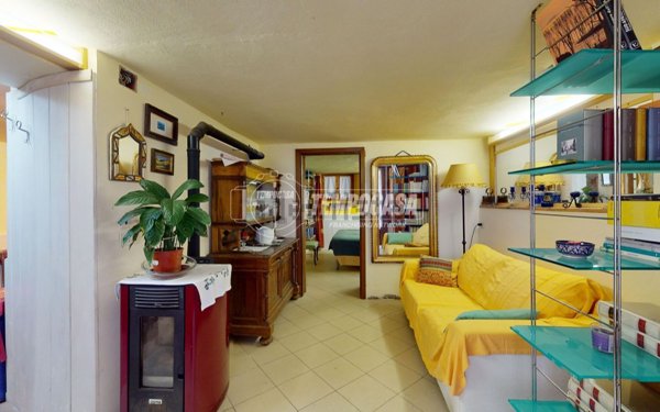 casa indipendente in vendita a Vezzano sul Crostolo