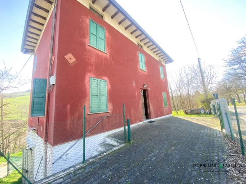casa indipendente in vendita a Vezzano sul Crostolo in zona Sedrio
