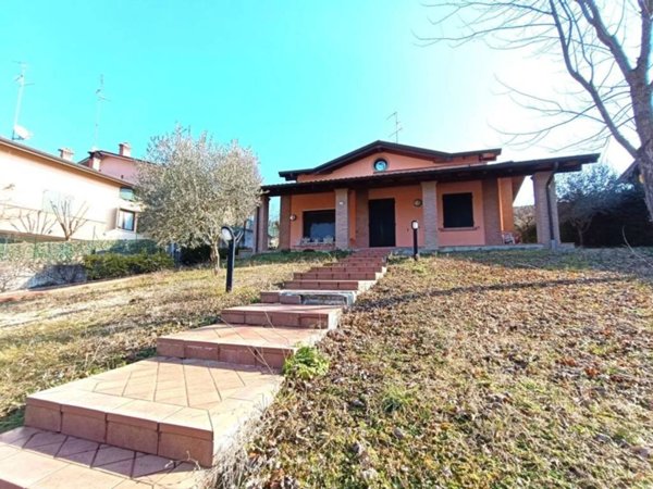 appartamento in vendita a Vezzano sul Crostolo in zona Villa