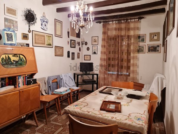 casa indipendente in vendita a Vezzano sul Crostolo in zona Case Martini