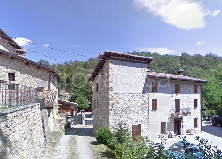 appartamento in vendita a Vezzano sul Crostolo in zona Montalto