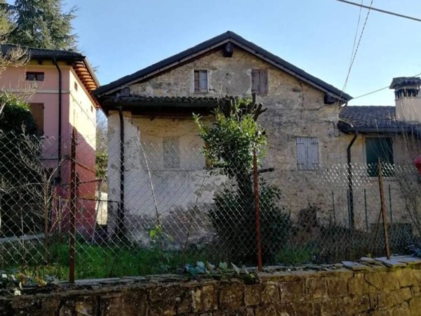 casa indipendente in vendita a Vezzano sul Crostolo