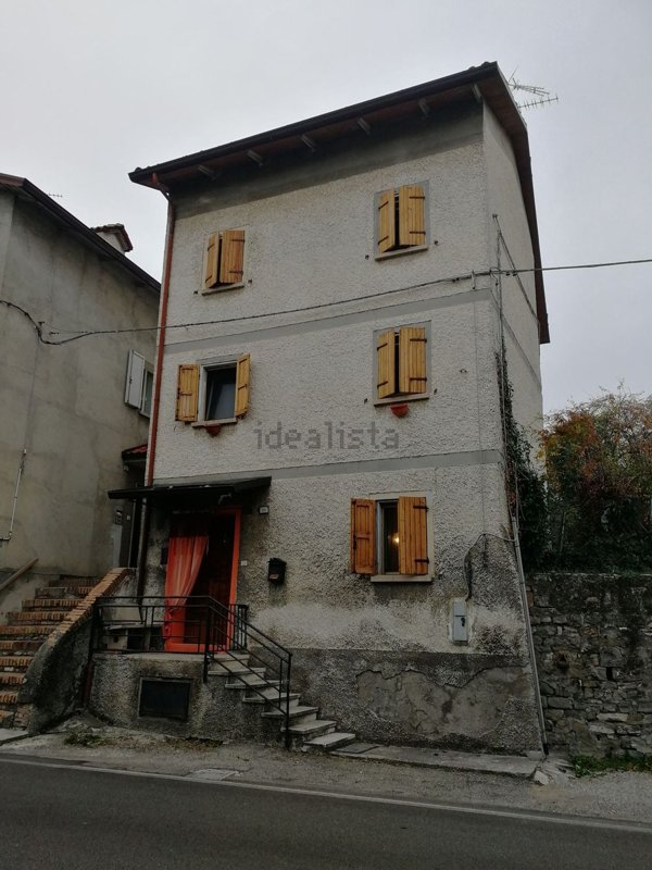 casa indipendente in vendita a Vezzano sul Crostolo