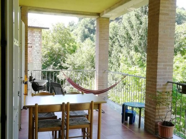 casa indipendente in vendita a Vezzano sul Crostolo in zona Pecorile