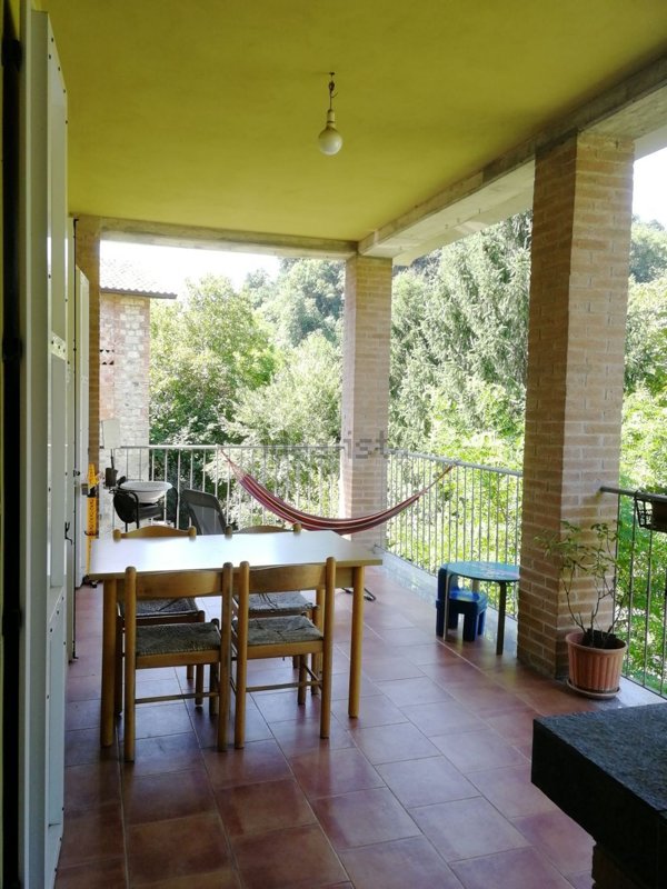casa indipendente in vendita a Vezzano sul Crostolo