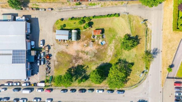 terreno agricolo in vendita a Vezzano sul Crostolo