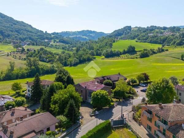 casa indipendente in vendita a Vezzano sul Crostolo in zona La Vecchia