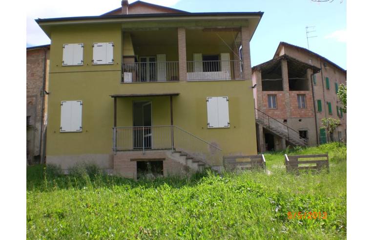 casa indipendente in vendita a Vezzano sul Crostolo in zona Pecorile