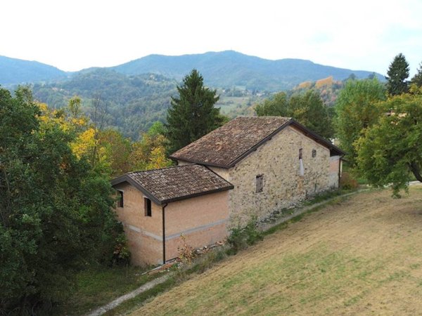 casa indipendente in vendita a Vezzano sul Crostolo