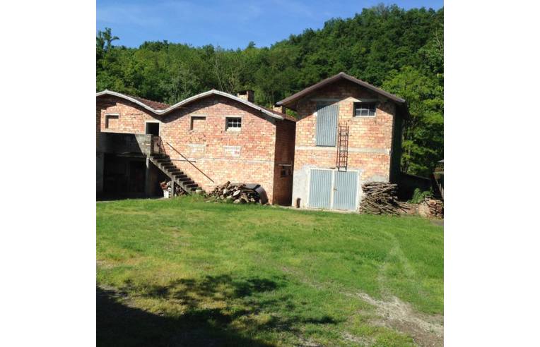 casa indipendente in vendita a Vezzano sul Crostolo in zona Pecorile