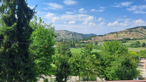 casa indipendente in vendita a Vezzano sul Crostolo in zona Villa