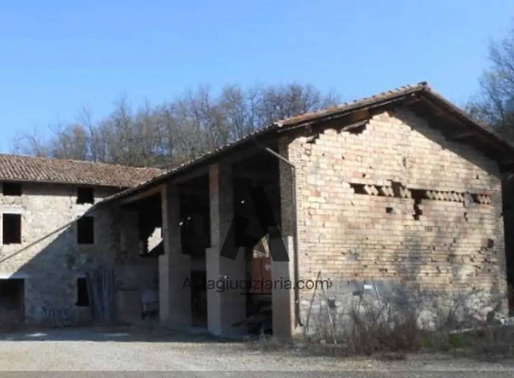 casa indipendente in vendita a Vezzano sul Crostolo