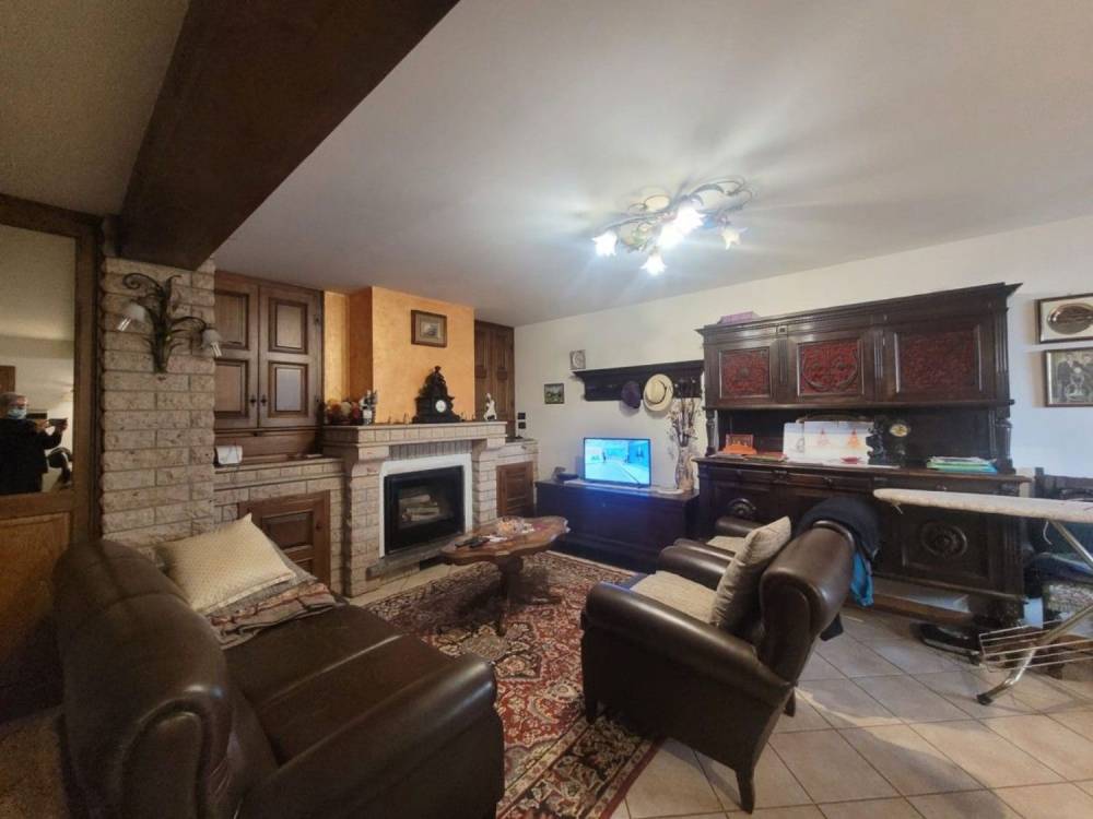 casa indipendente in vendita a Vezzano sul Crostolo