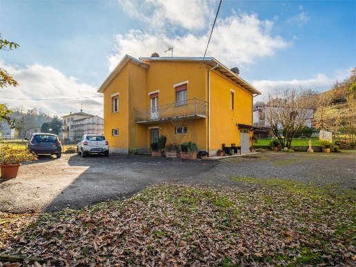 casa indipendente in vendita a Vezzano sul Crostolo in zona Pecorile