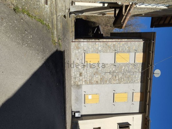 casa indipendente in vendita a Vezzano sul Crostolo