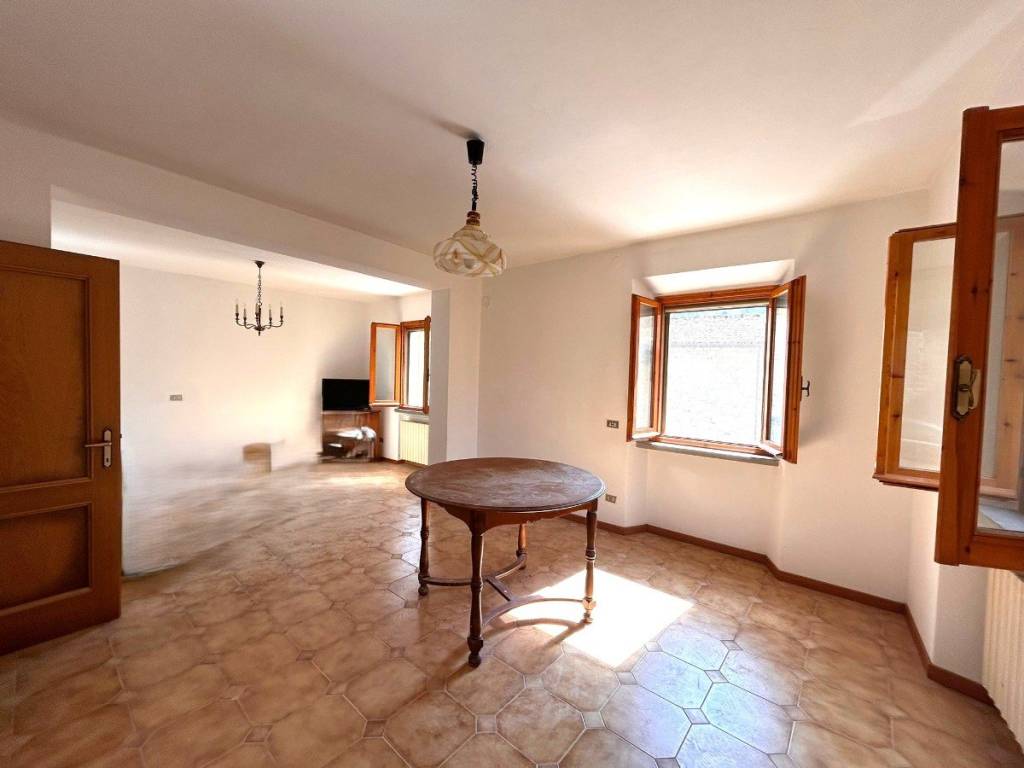 casa indipendente in vendita a Vezzano sul Crostolo