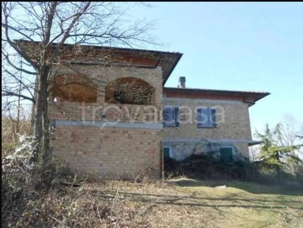 casa indipendente in vendita a Vezzano sul Crostolo in zona Villa